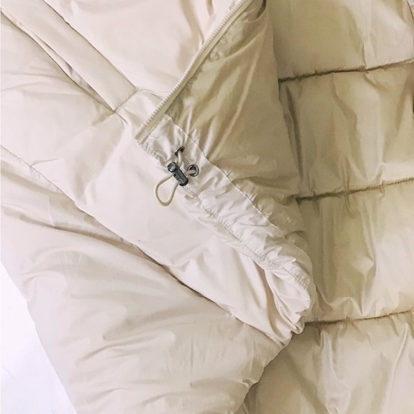 Bernardo Love Tan Puffer Hooded Vest NWOT - Picture 8 of 11